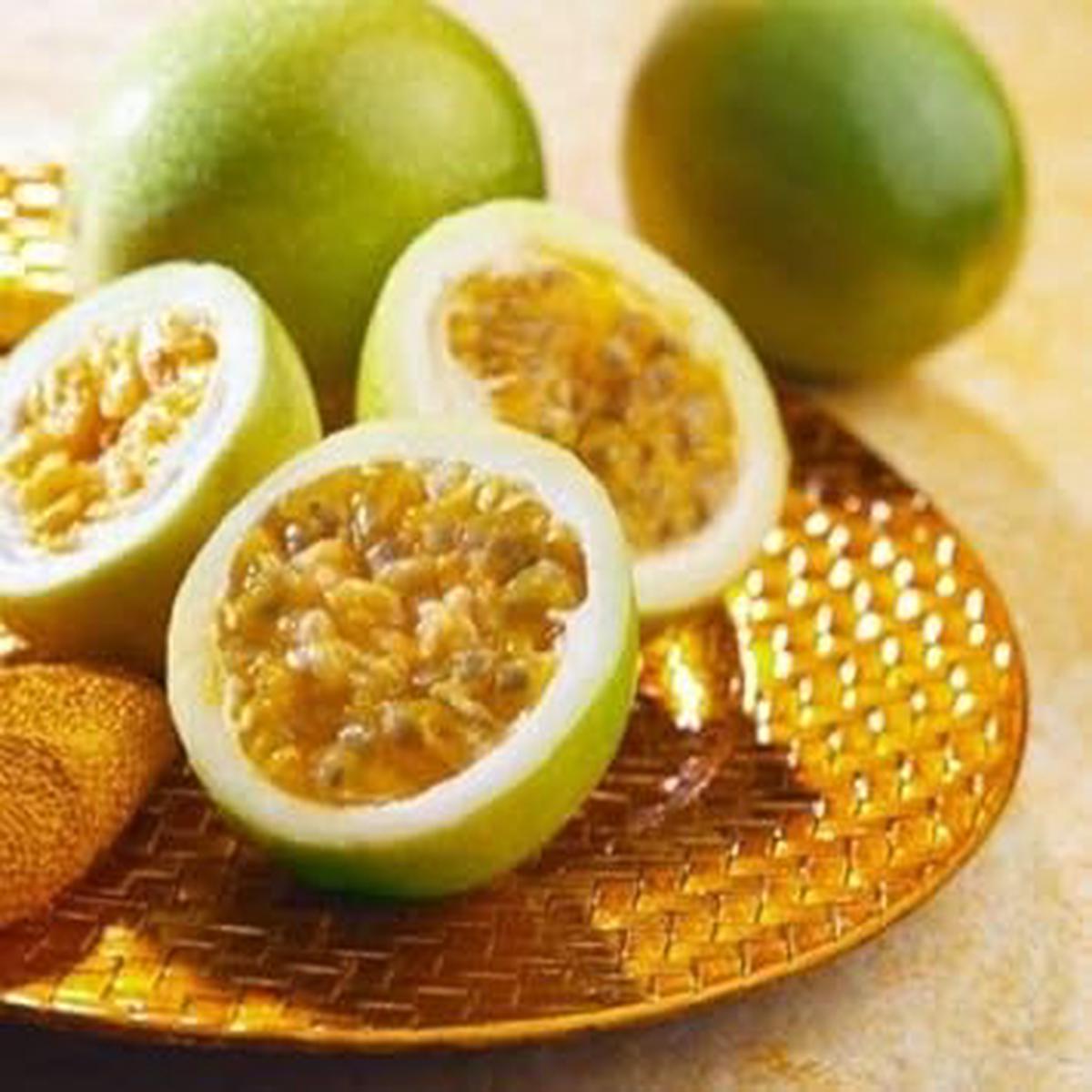 Yellow Maracuja Fruit Seeds for Planting  Tangy, Refreshing Passionfruit, Heirloom & Non-GMO Seeds