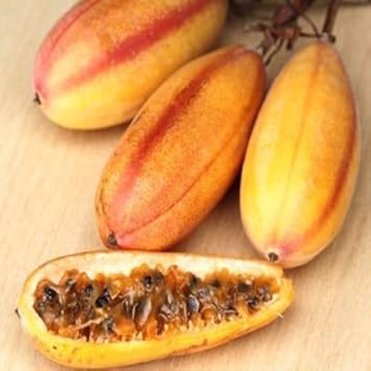 Yellow Passiflora Mollissima Fruit Seeds for Planting Non-GMO Heirloom Passionfruit Seeds