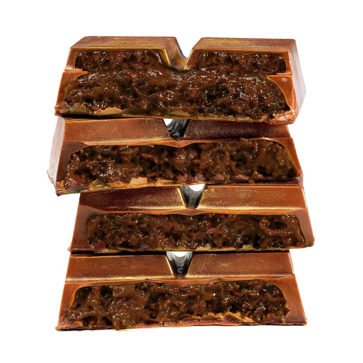 Barbee Dubai Chocolate Bar With Brownie And Cruncy Kadaifi | No Palm Oil | No Artificial Colors | Milk Chocolate - Brownie 7 Oz (200G)