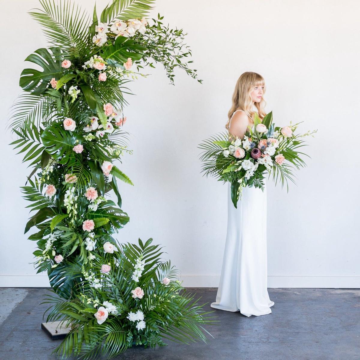 Tropical Minimalism Ceremony Flowers