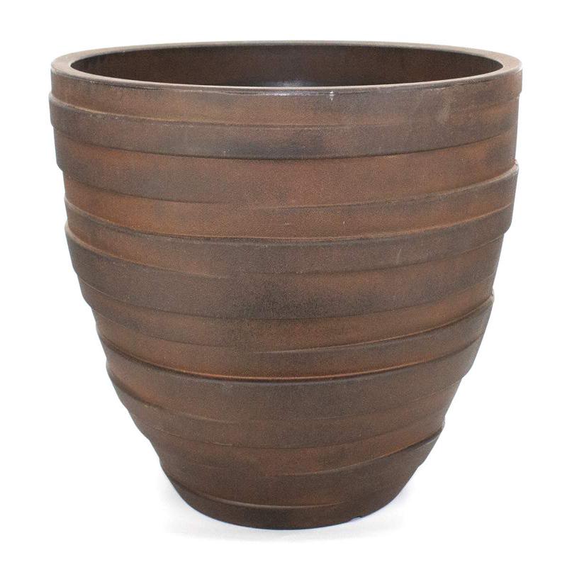 Roto plastic pot stacked rust 24