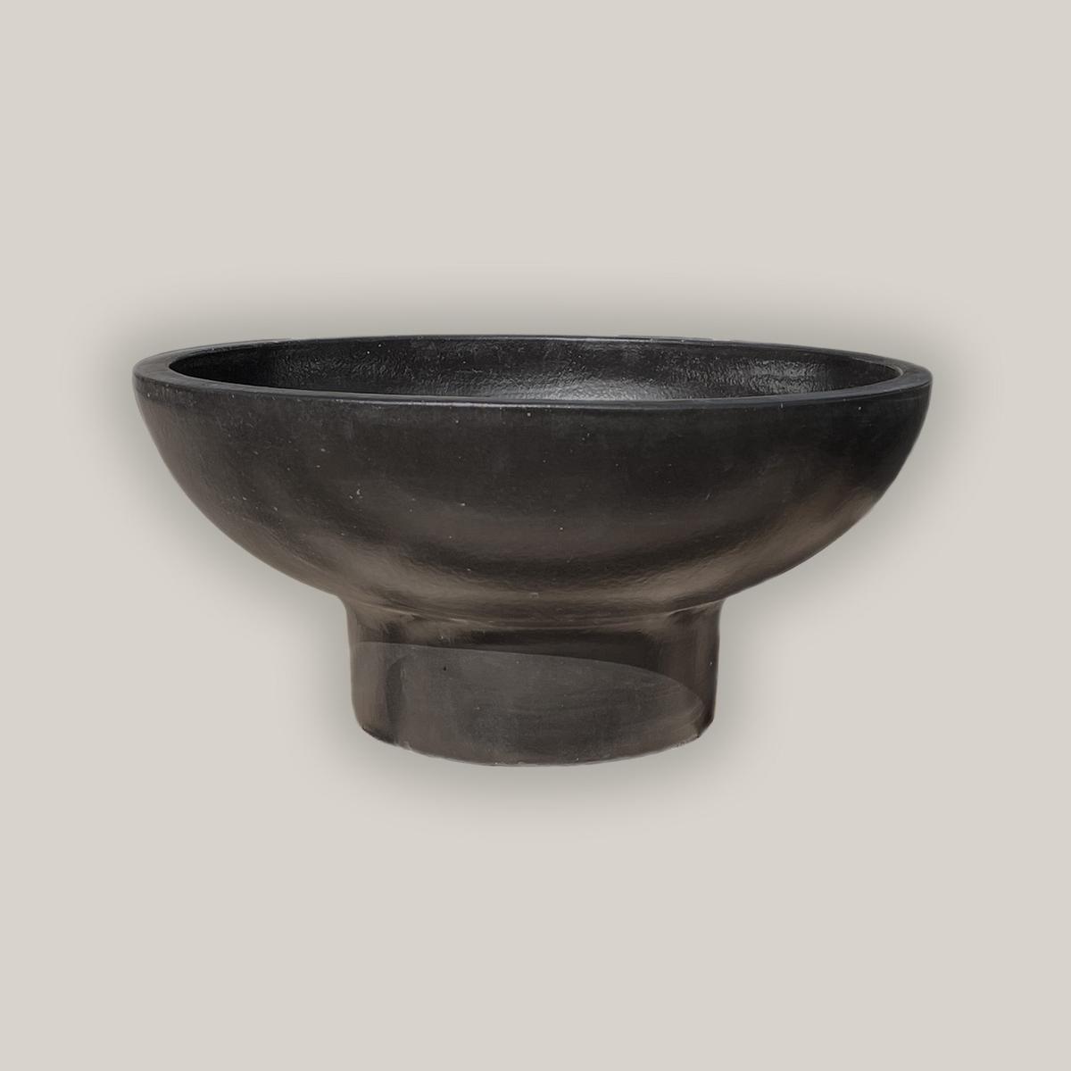 3064L1 - Matte Black Short Contemporary Ceramic Planter - 27" x 27" x 12"