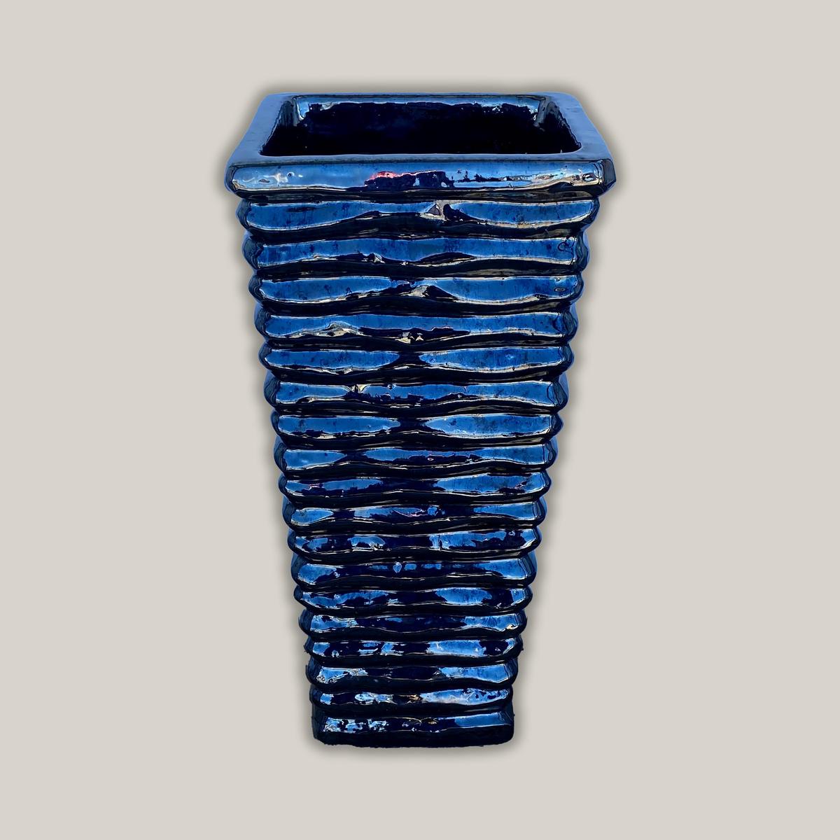 8096N15 - Shiny Black Ripple Wedge Planter - 17" x 17" x 35"