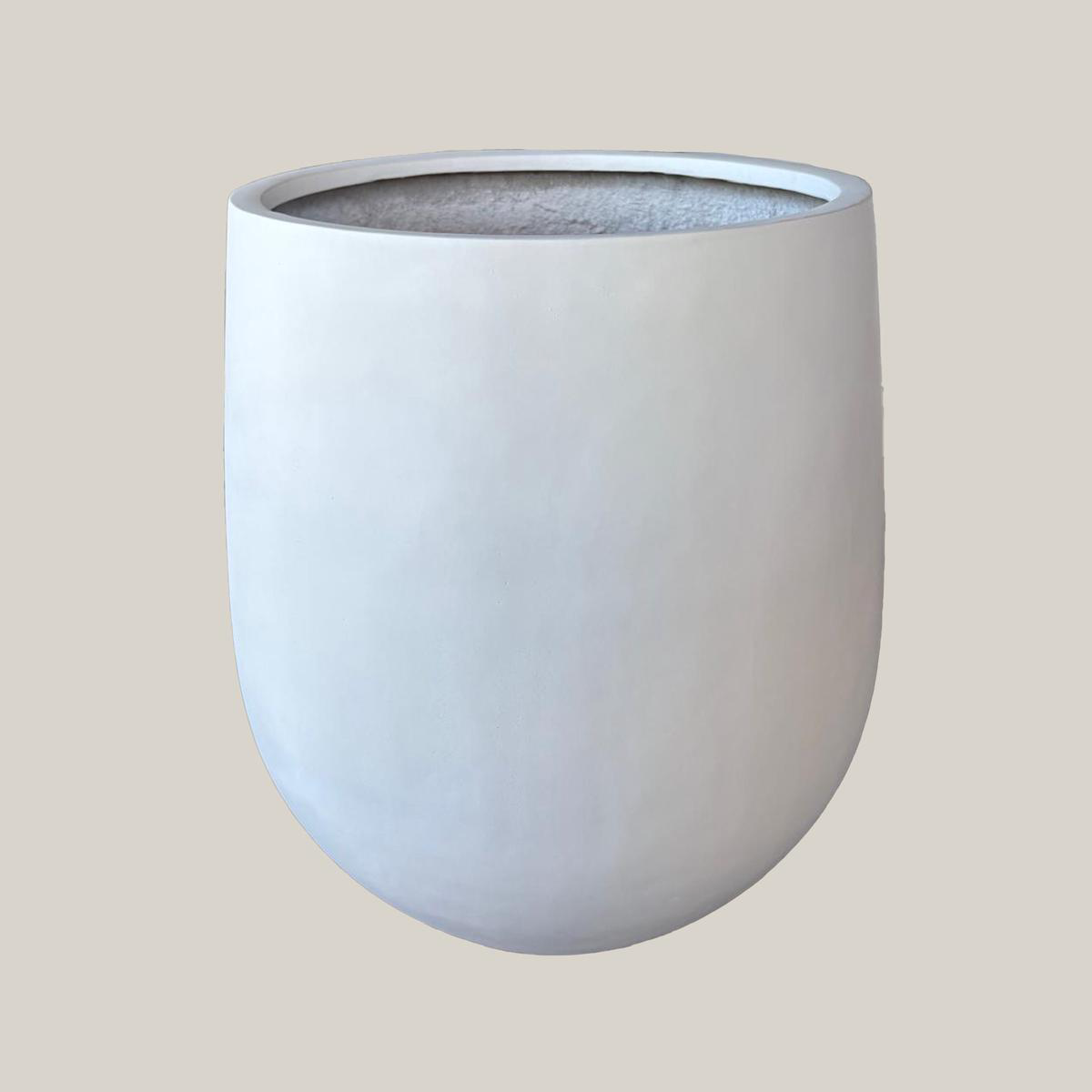 6P02T01 8211 White Rounded Fiberglass Planter 8211 228221 x 228221 x 248221 White
