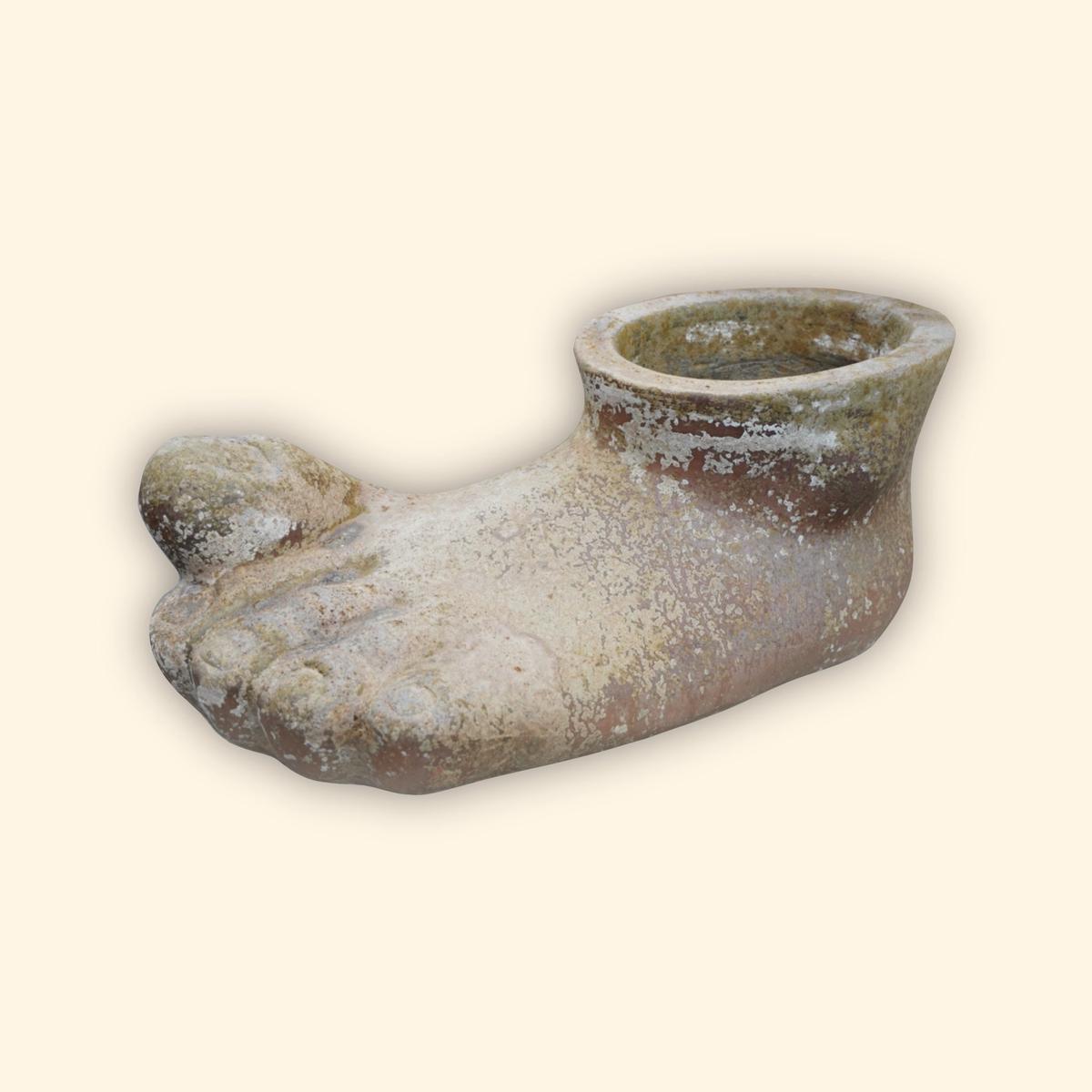 9536LC30 - Atlantic Left Foot Ceramic Planter - 11" x 22" x 9"