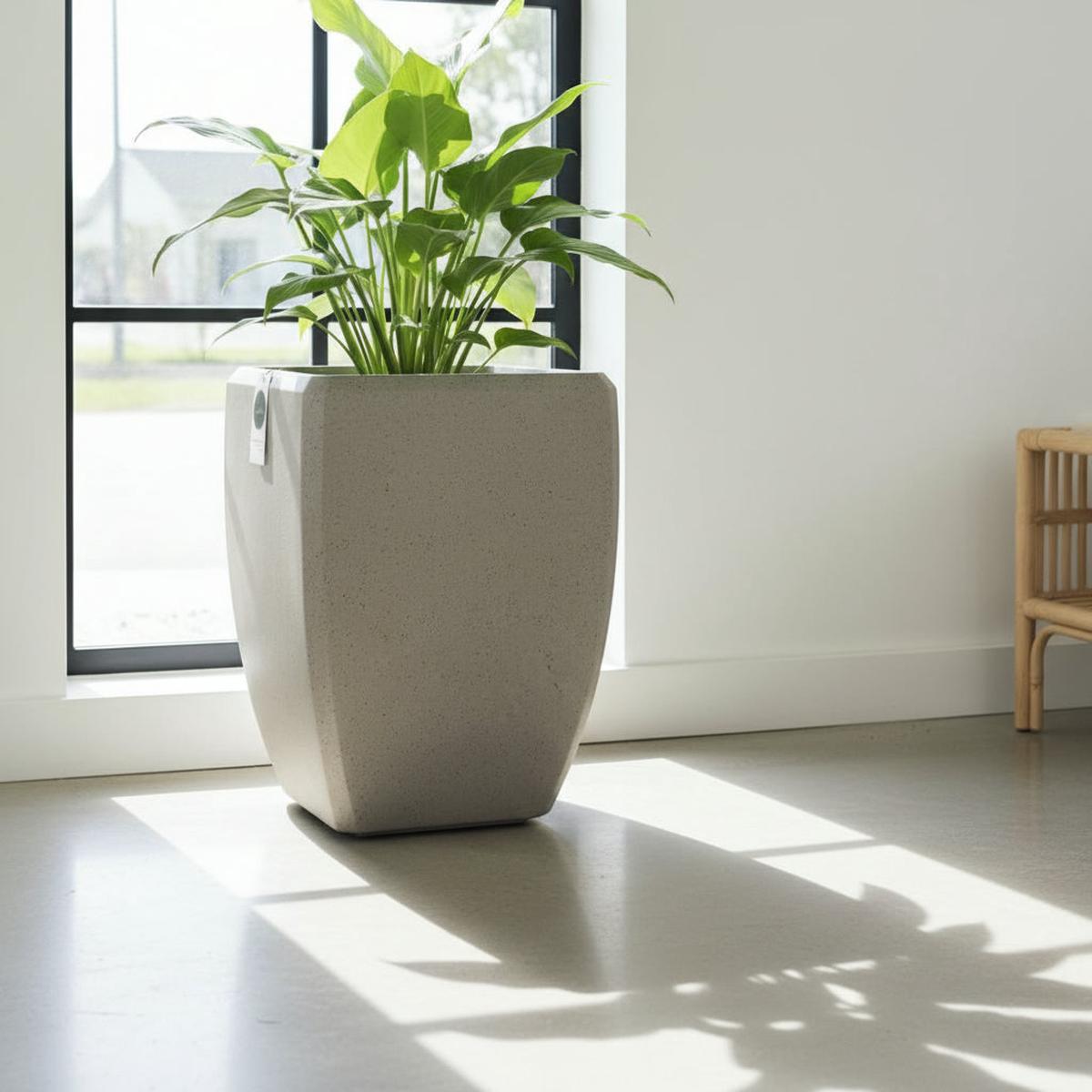 TGC Fibreclay Essense Planter