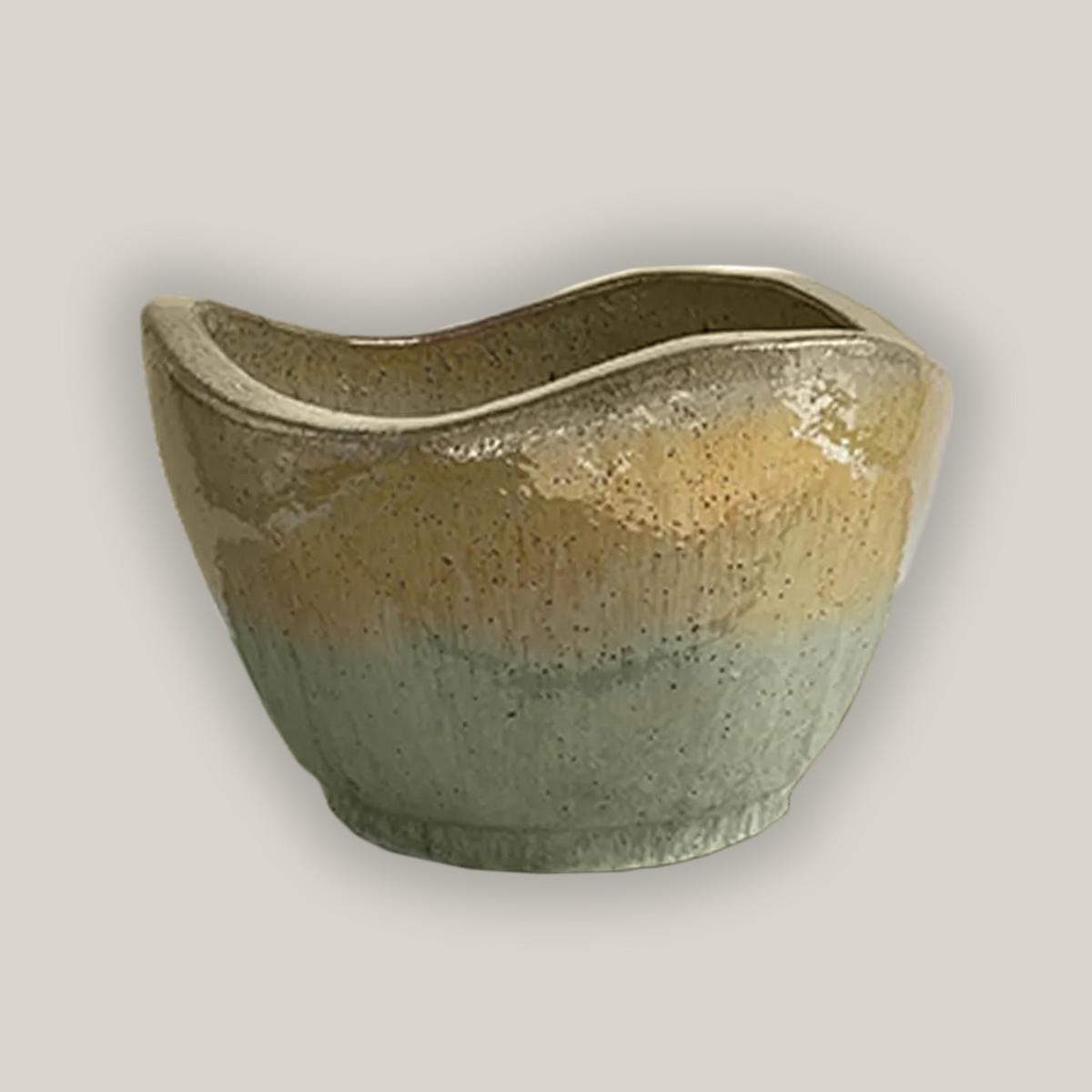 6030H21 8211 Green Avocado Wavy Rim Low Bowl 8211 108221 x 108221 x 48221 Green Avocado Ceramic