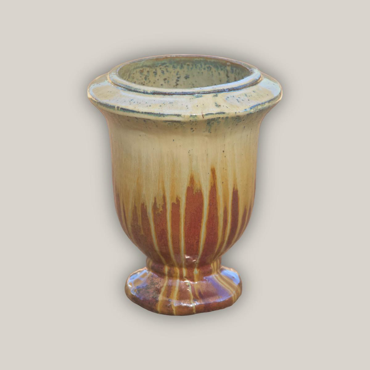 8825N44 8211 Cream Copper Elegant Ceramic Urn Planter 8211 148221 x 148221 x 188221 Cream Copper