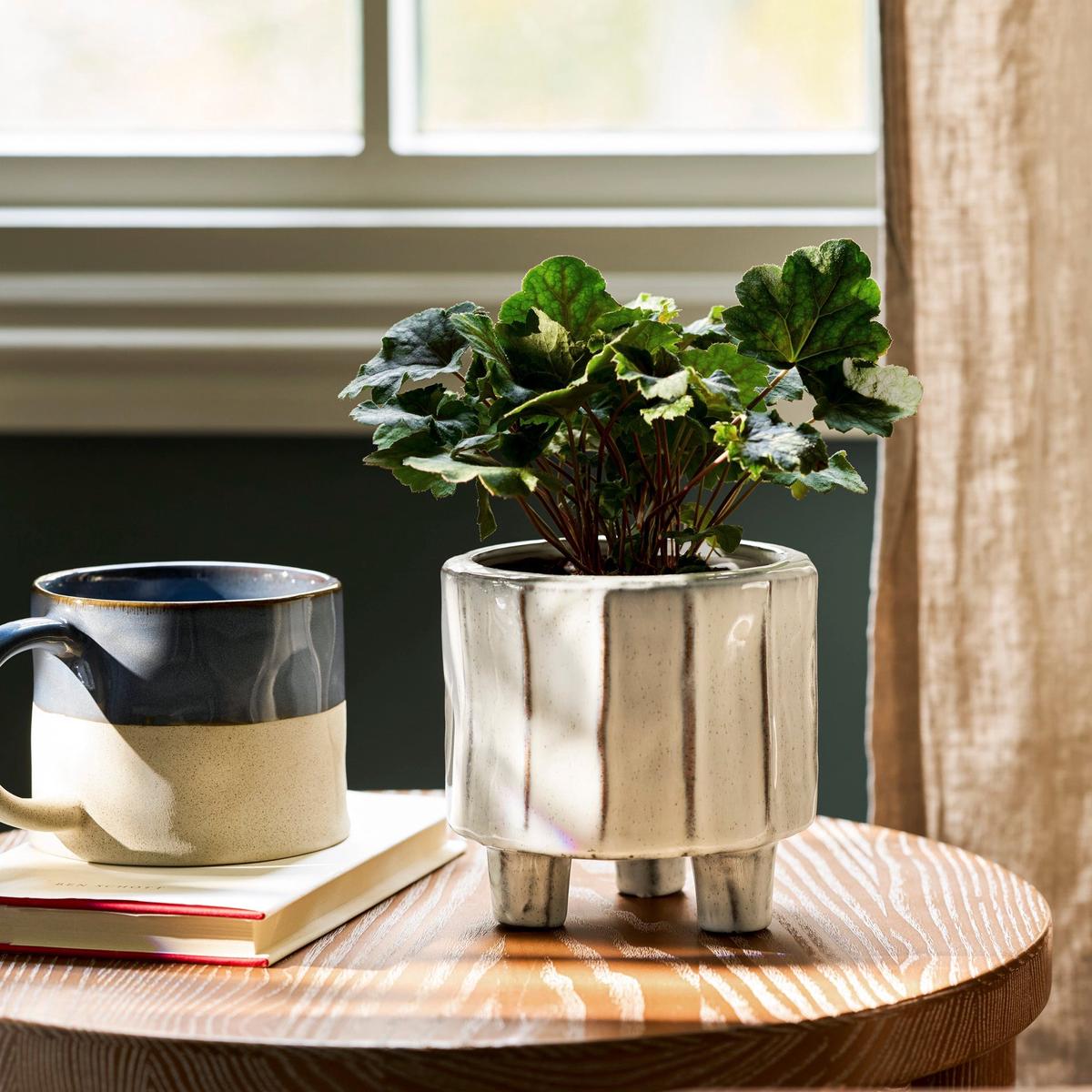 Wheatley Pot with Feet