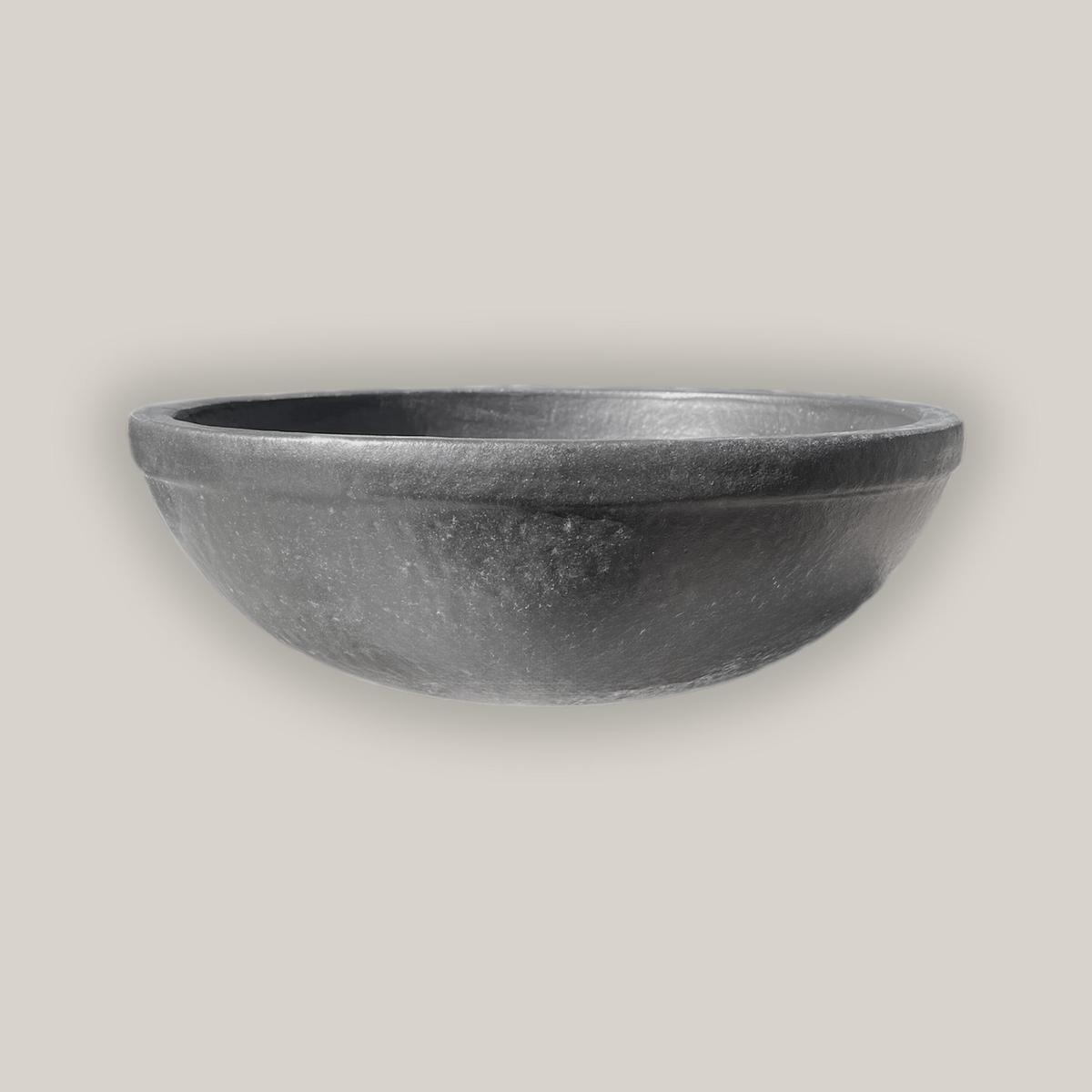 3117L1 - Matte Black Shallow Ceramic Bowl - 15" x 15" x 6"